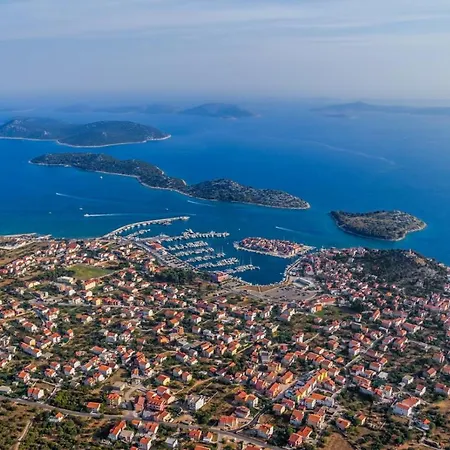 Apartment In Tribunj With Sea View, Balcony, Air Conditioning, Wifi 4953-4 *