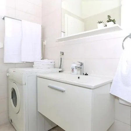 In Tribunj With Sea View, Balcony, Air Conditioning, Wifi 4953-4 Tribalj