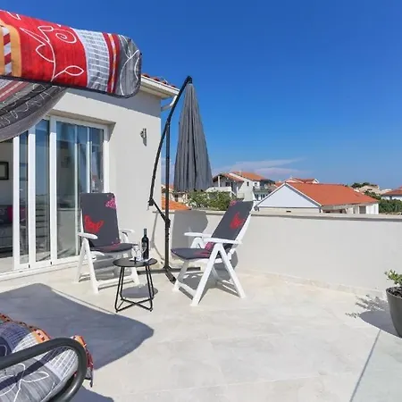 Apartment In Tribunj With Sea View, Balcony, Air Conditioning, Wifi 4953-4 *