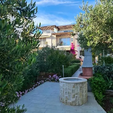 In Tribunj With Sea View, Balcony, Air Conditioning, Wifi 4953-4 * Tribalj