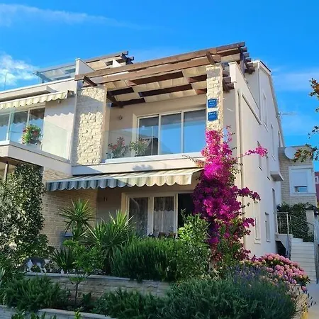 アパート In Tribunj With Sea View, Balcony, Air Conditioning, Wifi 4953-4 Tribalj