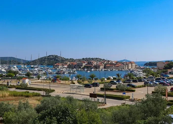 In Tribunj With Sea View, Balcony, Air Conditioning, Wifi 4953-4 Tribalj