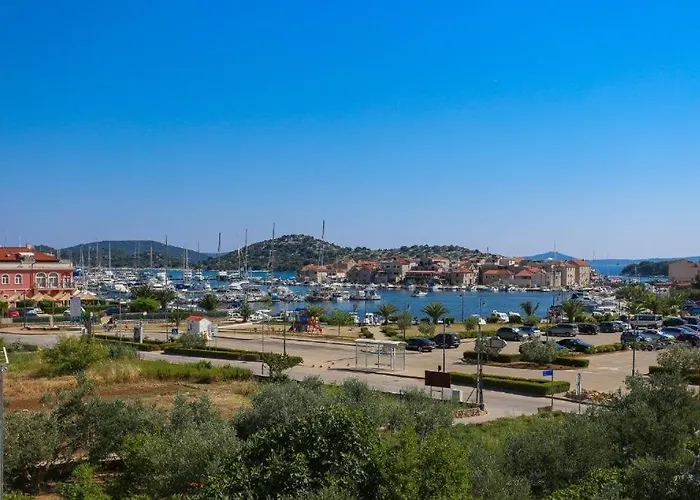 Apartament In Tribunj With Sea View, Balcony, Air Conditioning, Wifi 4953-4 Tribalj