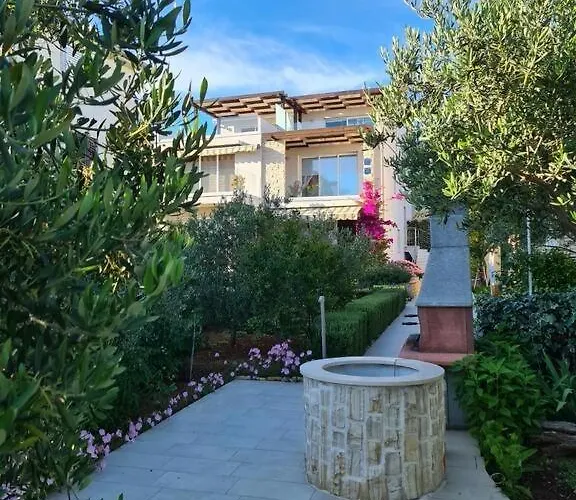 In Tribunj With Sea View, Balcony, Air Conditioning, Wifi 4953-4 * Tribalj